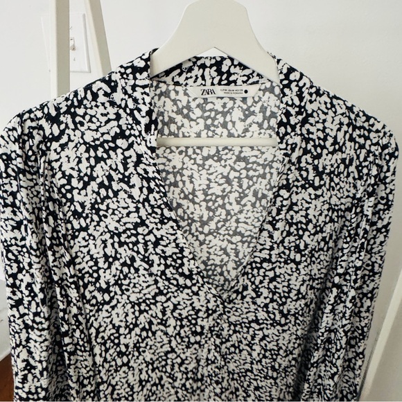 Zara Monochrome Abstract Dress - Picture 6 of 6